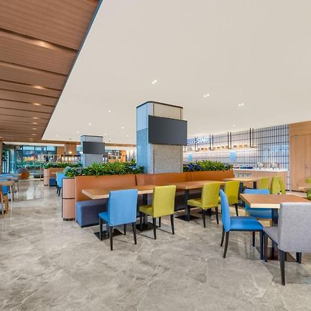 Holiday Inn Express Shanghai Pujiang By Ihg Exteriör bild