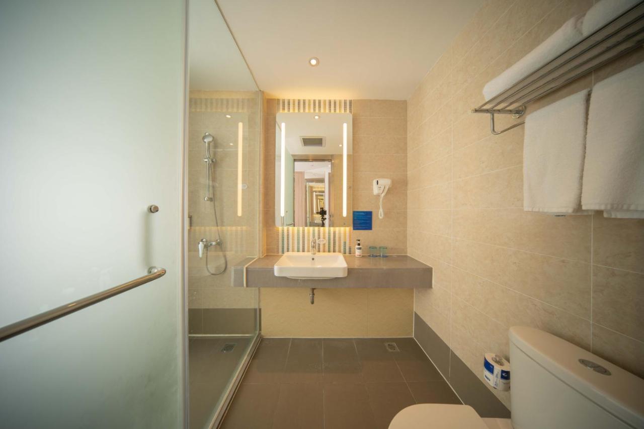 Holiday Inn Express Shanghai Pujiang By Ihg Exteriör bild
