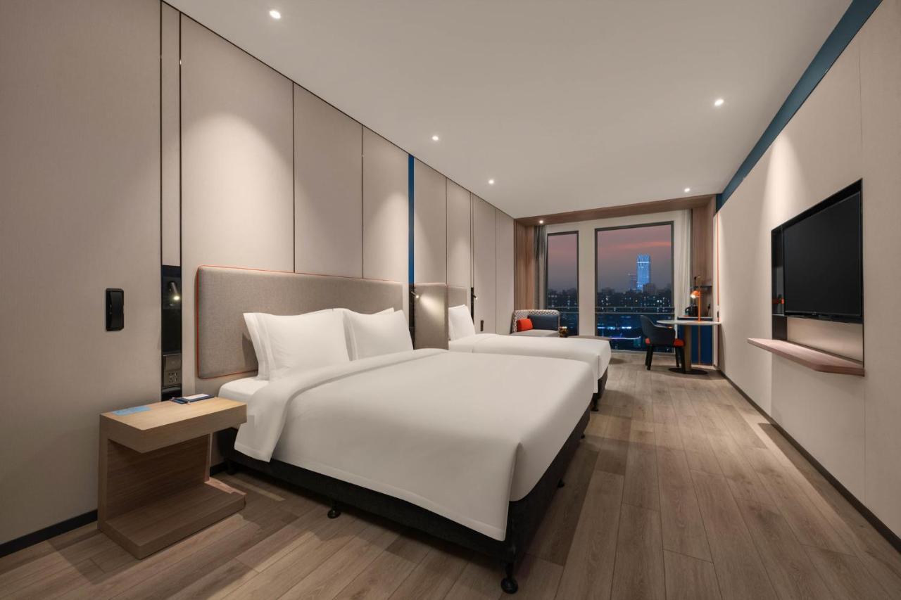 Holiday Inn Express Shanghai Pujiang By Ihg Exteriör bild
