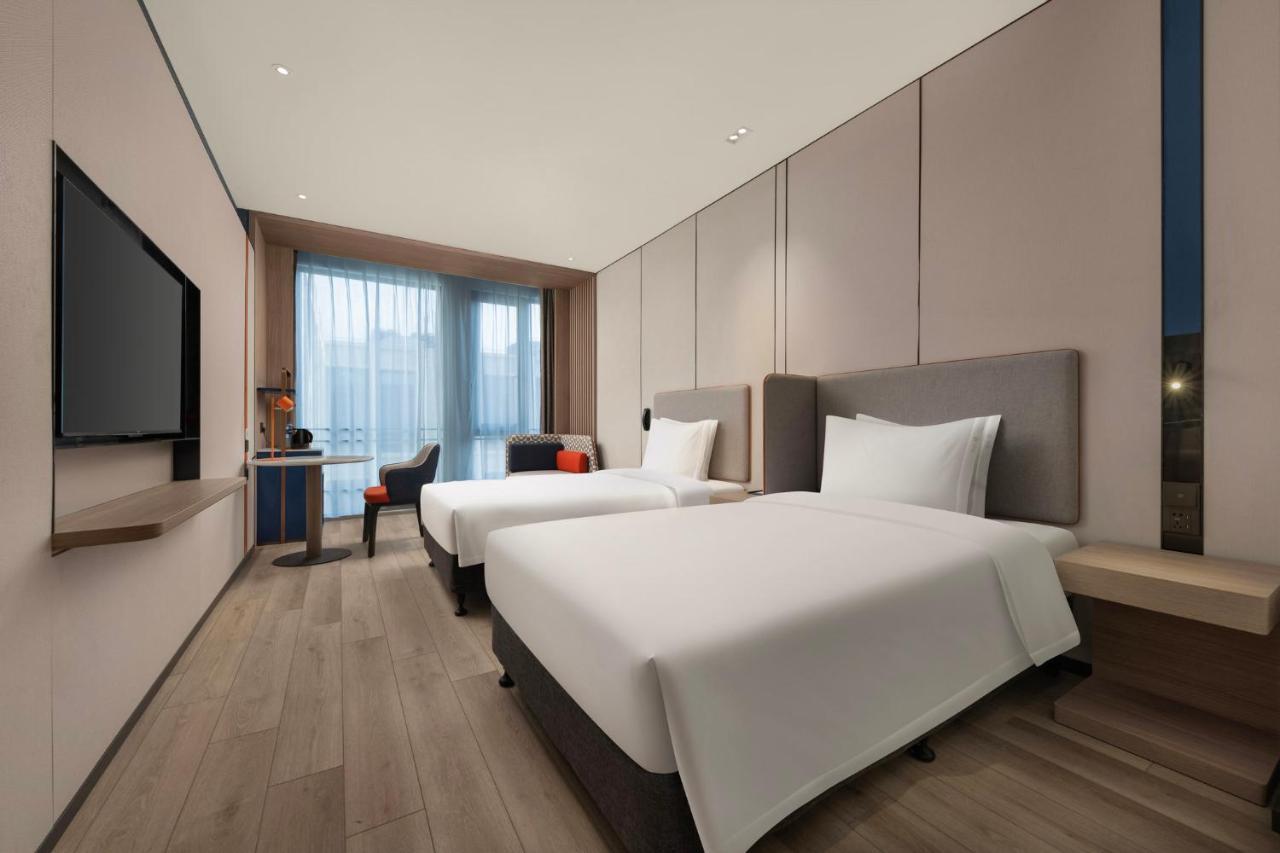 Holiday Inn Express Shanghai Pujiang By Ihg Exteriör bild