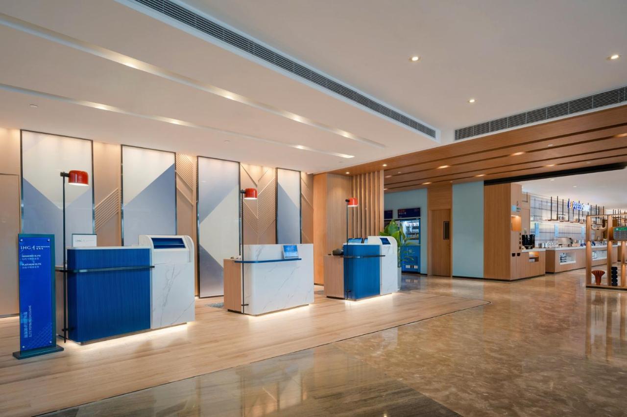 Holiday Inn Express Shanghai Pujiang By Ihg Exteriör bild