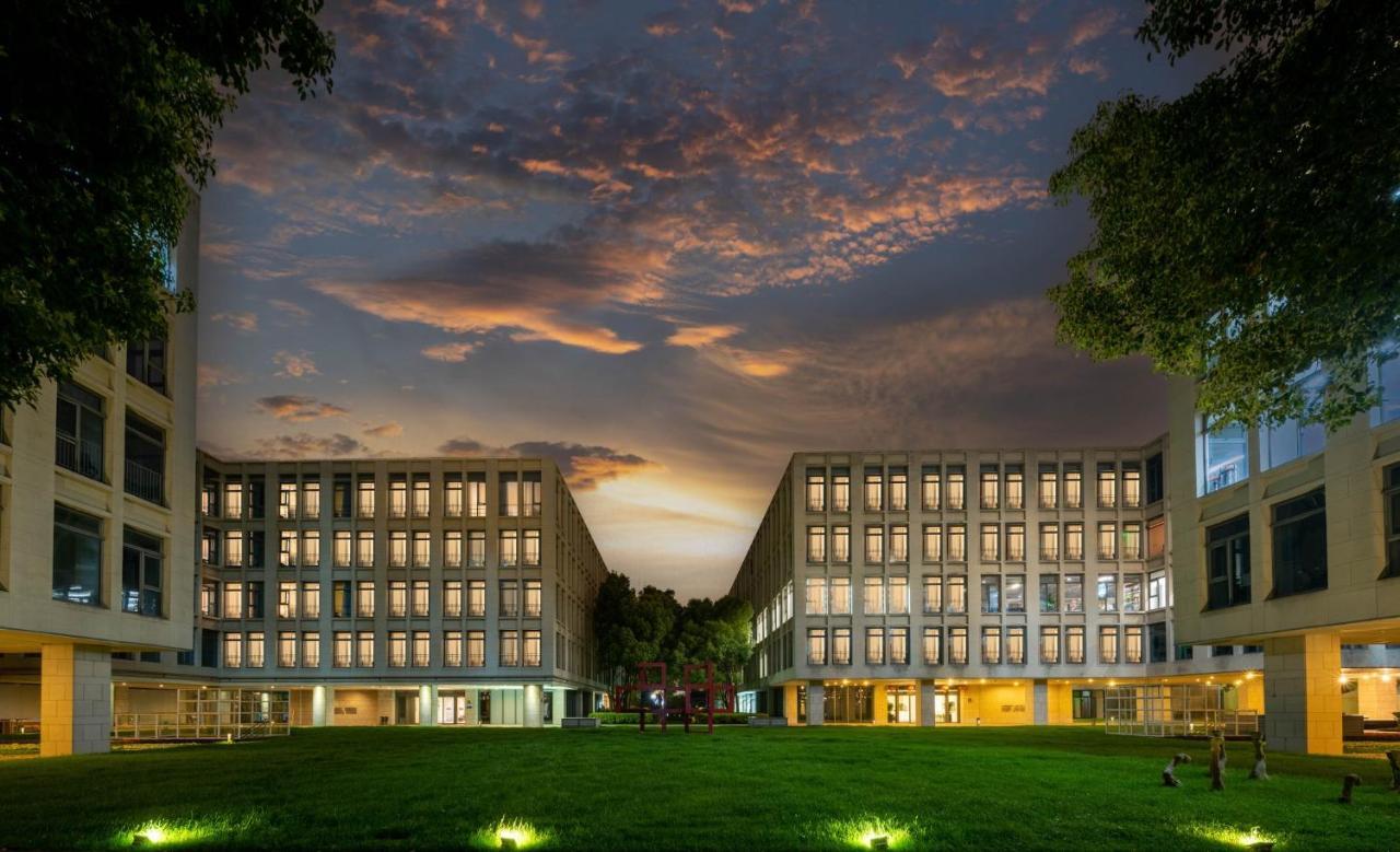 Holiday Inn Express Shanghai Pujiang By Ihg Exteriör bild