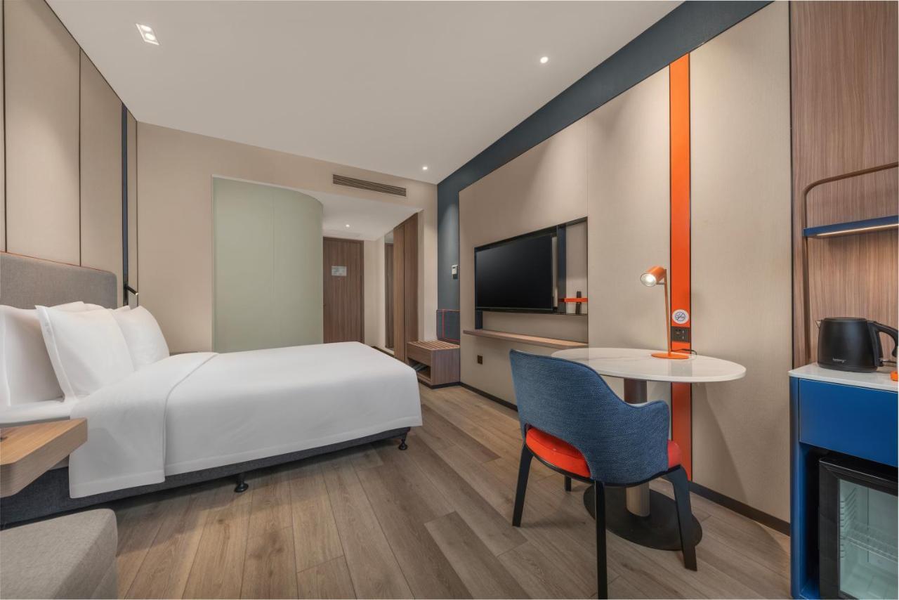 Holiday Inn Express Shanghai Pujiang By Ihg Exteriör bild