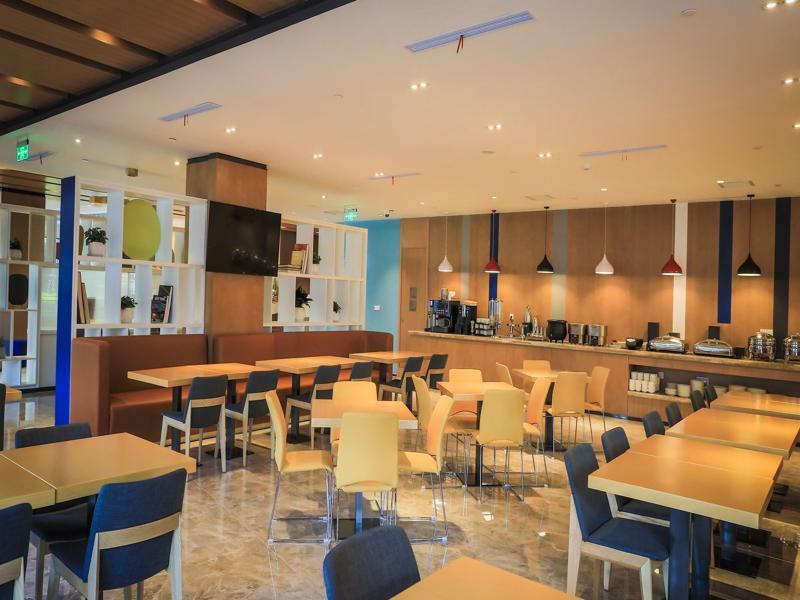 Holiday Inn Express Shanghai Pujiang By Ihg Exteriör bild