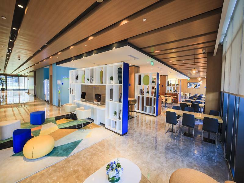 Holiday Inn Express Shanghai Pujiang By Ihg Exteriör bild